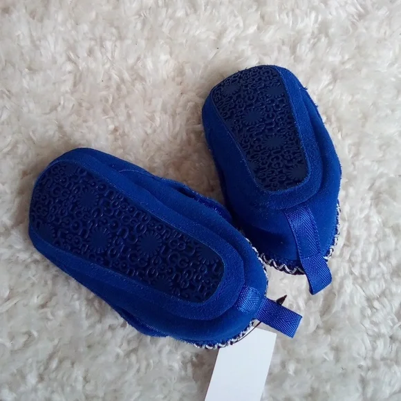 Uggs kids shoes NWT - Picture 6 of 7